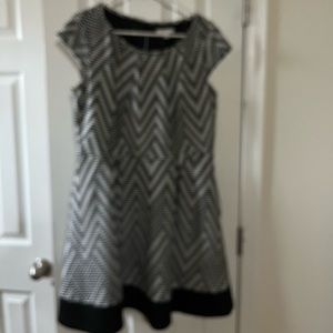 Black and white dress with pockets